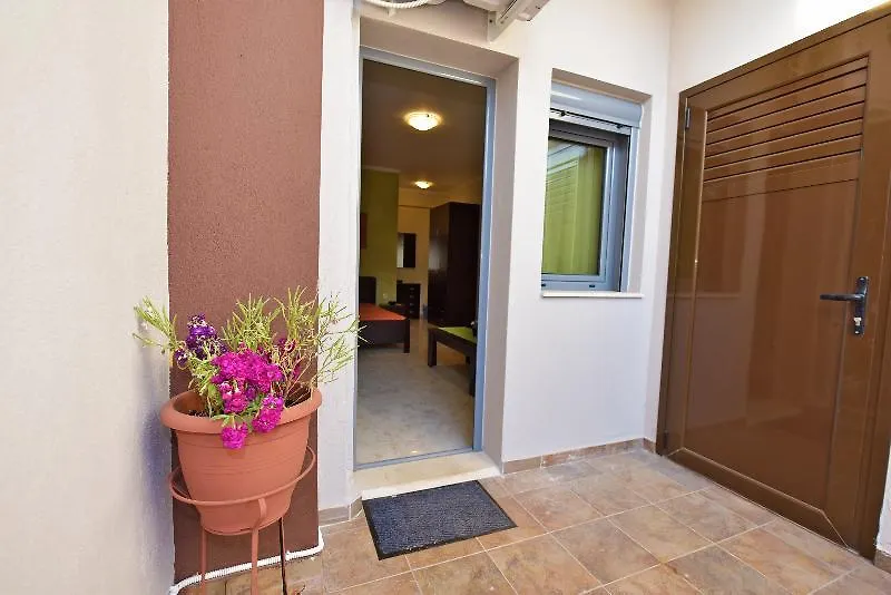 فندق فلوغيتا Esperanza Villas اليونان