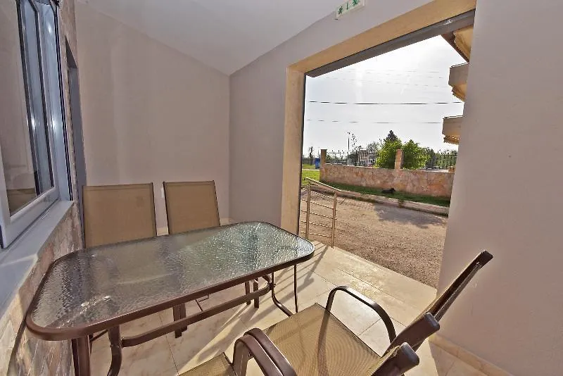 فلوغيتا Esperanza Villas فندق